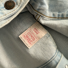 Load image into Gallery viewer, 90s Levi’s Jean jacket - L
