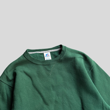 Load image into Gallery viewer, 00s Russell athletic blank sweatshirt - M