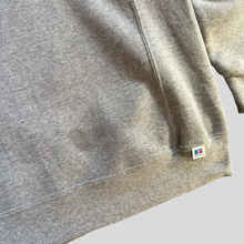 Load image into Gallery viewer, 00s Russell athletic blank sweatshirt - XXL