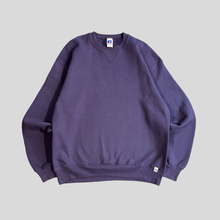 Load image into Gallery viewer, 00s Russell athletic blank sweatshirt - L