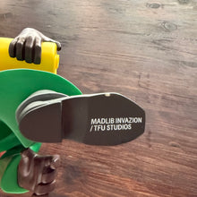 Load image into Gallery viewer, 2016 Madvillain Figure With Madlib & MF Doom Avalanche