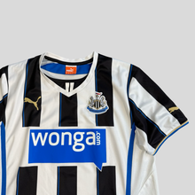 Load image into Gallery viewer, 2016-17 Newcastle home jersey - M