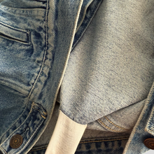 Load image into Gallery viewer, 90s Levi’s Jean jacket - M