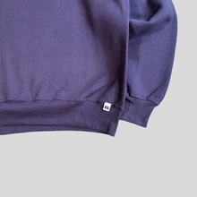 Load image into Gallery viewer, 00s Russell athletic blank sweatshirt - L