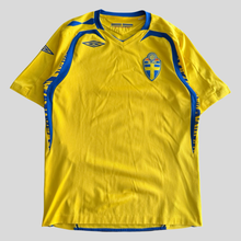 Load image into Gallery viewer, 2008 Sweden home - S