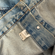 Load image into Gallery viewer, 90s Levi’s orange tab Jean jacket - XS