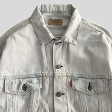 Load image into Gallery viewer, 90s Levi’s Jean jacket - S/M