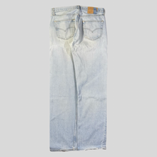 Load image into Gallery viewer, 00s Levi’s 501 denim - 32/32
