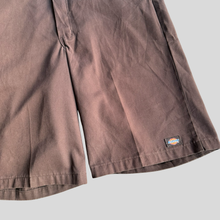 Load image into Gallery viewer, 00s Dickies shorts - 34
