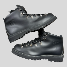 Load image into Gallery viewer, Danner mountain light boots - EU48
