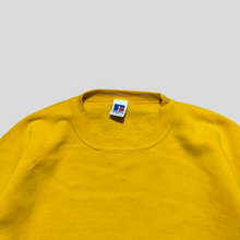 Load image into Gallery viewer, 00s Russell athletic blank sweatshirt - L
