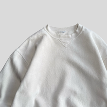 Load image into Gallery viewer, 90s Russell athletic sweatshirt - S/M
