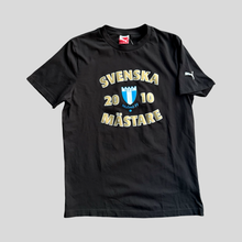 Load image into Gallery viewer, 2010 Malmö ff mästare T-shirt - M
