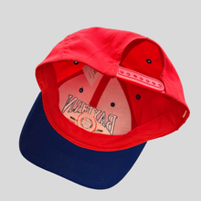 Load image into Gallery viewer, 00s Bayern München cap
