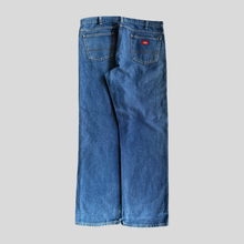 Load image into Gallery viewer, 00s Dickies pants - 38/34
