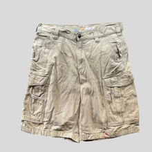 Load image into Gallery viewer, 00s Carhartt cargo shorts - 32
