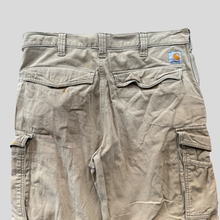 Load image into Gallery viewer, 00s Carhartt cargo shorts - 32
