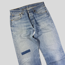 Load image into Gallery viewer, 00s Levi’s 501 denim - 31/32
