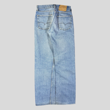Load image into Gallery viewer, 00s Levi’s 501 denim - 25/28
