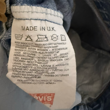 Load image into Gallery viewer, 00s Levi’s 501 denim - 25/28

