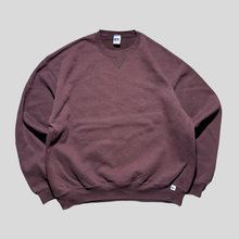 Load image into Gallery viewer, 00s Russell athletic blank sweatshirt - L/XL
