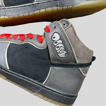 Load image into Gallery viewer, 2007 Nike SB MF doom dunks - EU44,5
