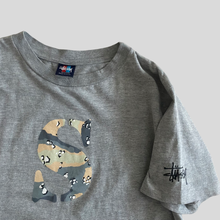 Load image into Gallery viewer, 90s Stüssy S camo logo T-shirt - M
