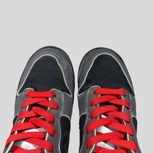 Load image into Gallery viewer, 2007 Nike SB MF doom dunks - EU44,5
