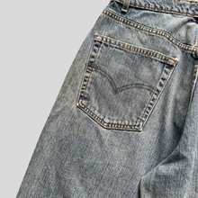Load image into Gallery viewer, 90s Levi's silver tab shorts - 32
