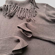 Load image into Gallery viewer, 00s Knitted sweater - 38

