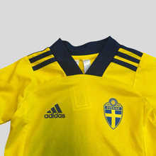 Load image into Gallery viewer, 2020 Sweden home shirt &amp; shorts - 3/4Yrs
