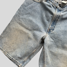 Load image into Gallery viewer, 90s Levi's silver tab shorts - 32
