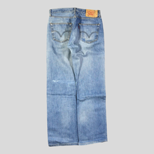 Load image into Gallery viewer, 00s Levi’s 501 denim - 31/32

