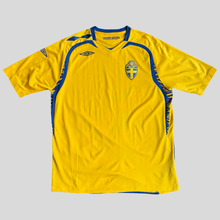Load image into Gallery viewer, 2008 Sweden home - XL
