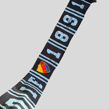 Load image into Gallery viewer, Djurgården scarf
