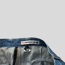 Load image into Gallery viewer, 00s Levi's engineered jeans - 34/34
