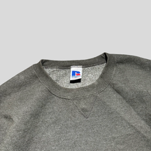 Load image into Gallery viewer, 00s Russell athletic blank sweatshirt - XL
