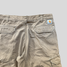 Load image into Gallery viewer, 00s Carhartt cargo shorts - 32
