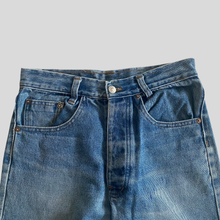 Load image into Gallery viewer, 00s Levi&#39;s 501 denim - 26/32
