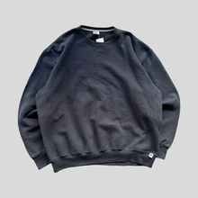 Load image into Gallery viewer, 00s Russell athletic blank sweatshirt - XXL
