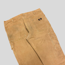 Load image into Gallery viewer, 00s Dickies padded carpenter pants - 38/32
