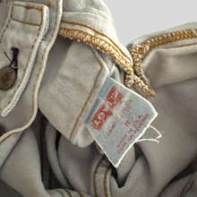 Load image into Gallery viewer, 90s Levi’s Jean jacket - S/M
