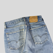 Load image into Gallery viewer, 00s Levi’s 501 denim - 25/28
