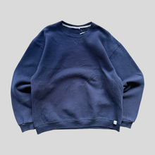 Load image into Gallery viewer, 00s Russell athletic blank sweatshirt - XL
