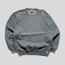 Load image into Gallery viewer, 00s Russell athletic blank sweatshirt - L/XL
