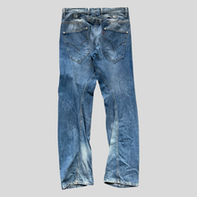 Load image into Gallery viewer, 00s Levi's engineered jeans - 32/34
