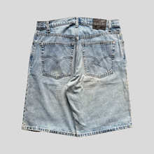 Load image into Gallery viewer, 90s Levi's silver tab shorts - 32
