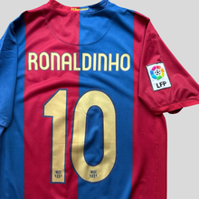 Load image into Gallery viewer, 2006-07 Barcelona RONALDINHO 10 home - S
