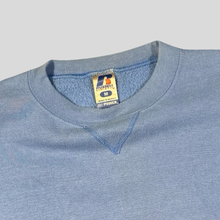 Load image into Gallery viewer, 00s Russell athletic blank sweatshirt - M
