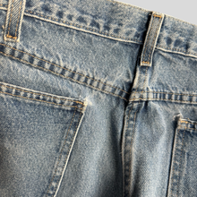 Load image into Gallery viewer, 00s Dickies carpenter shorts - 36
